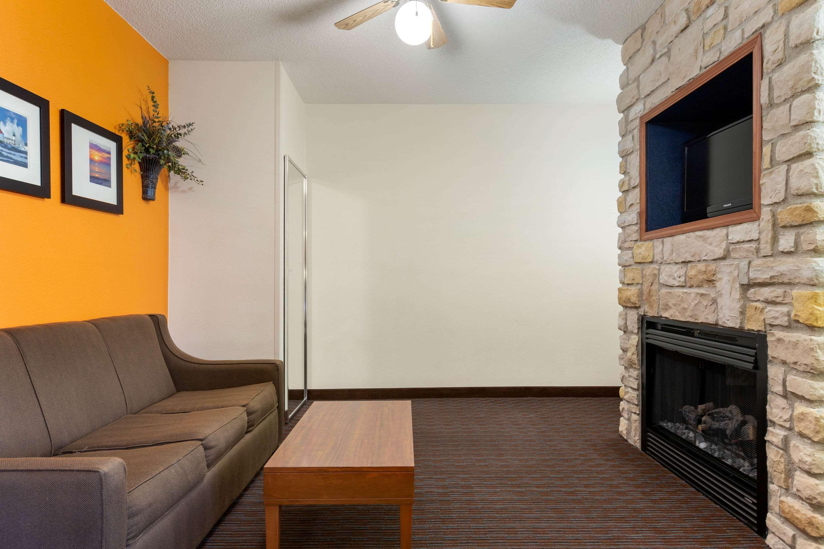 Comfort Suites Stevensville - St Joseph Esterno foto