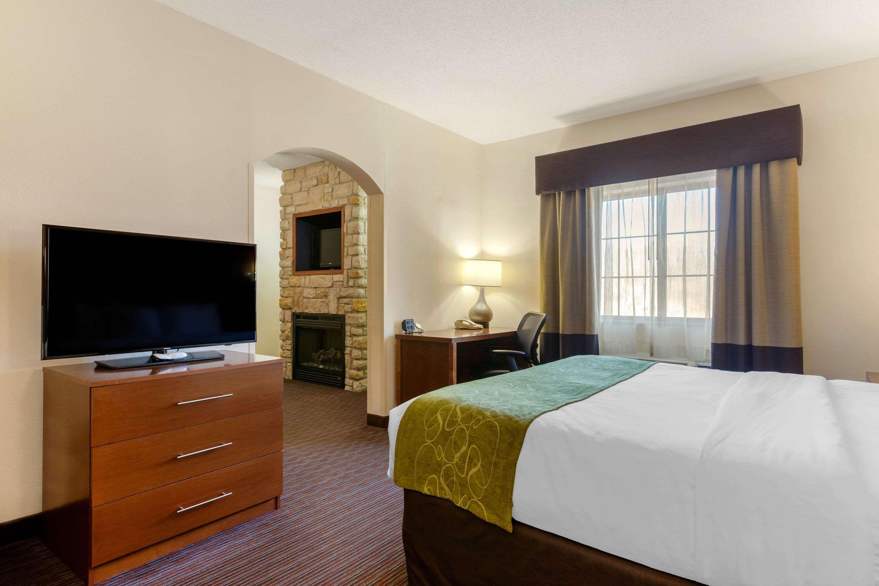 Comfort Suites Stevensville - St Joseph Esterno foto