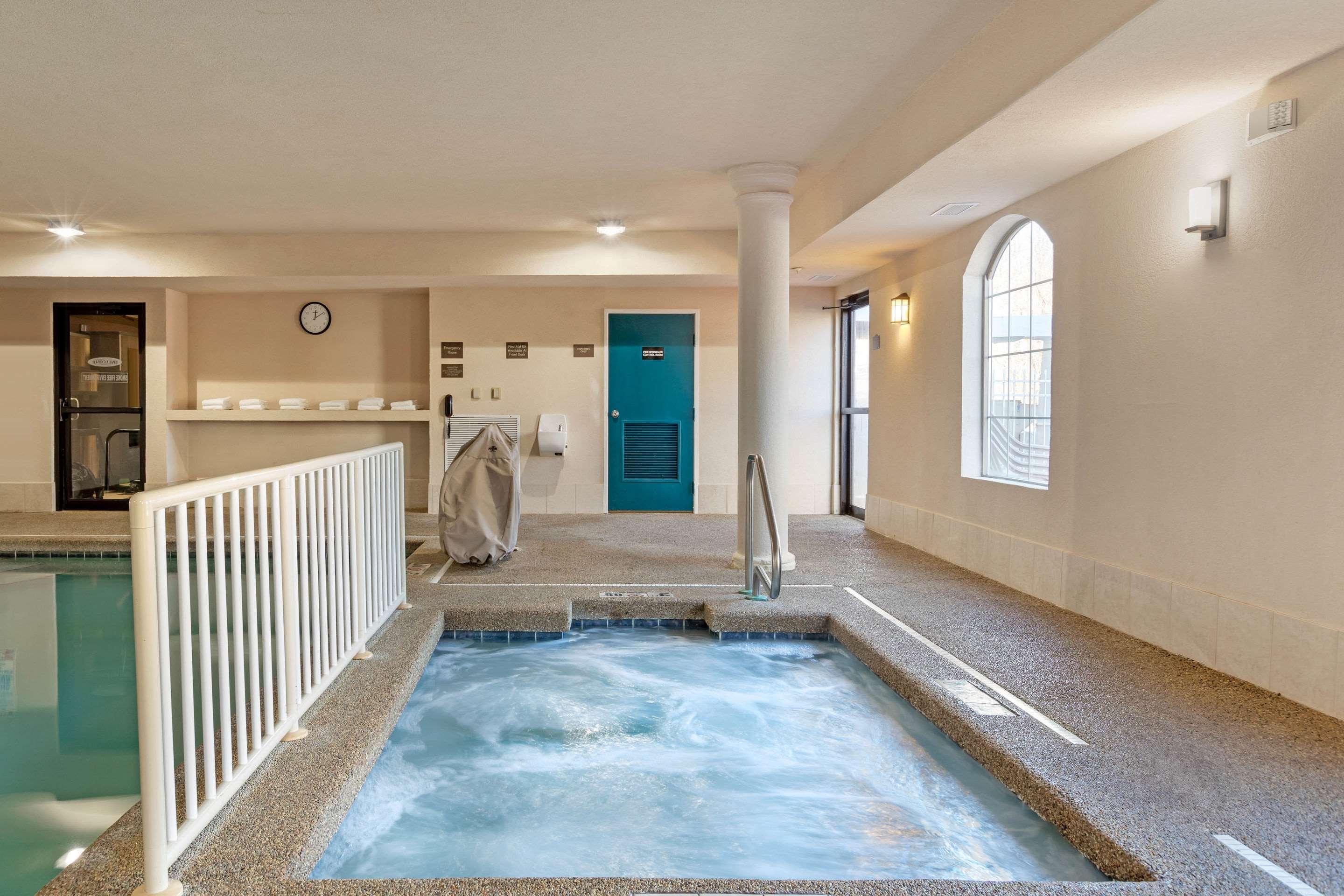 Comfort Suites Stevensville - St Joseph Esterno foto