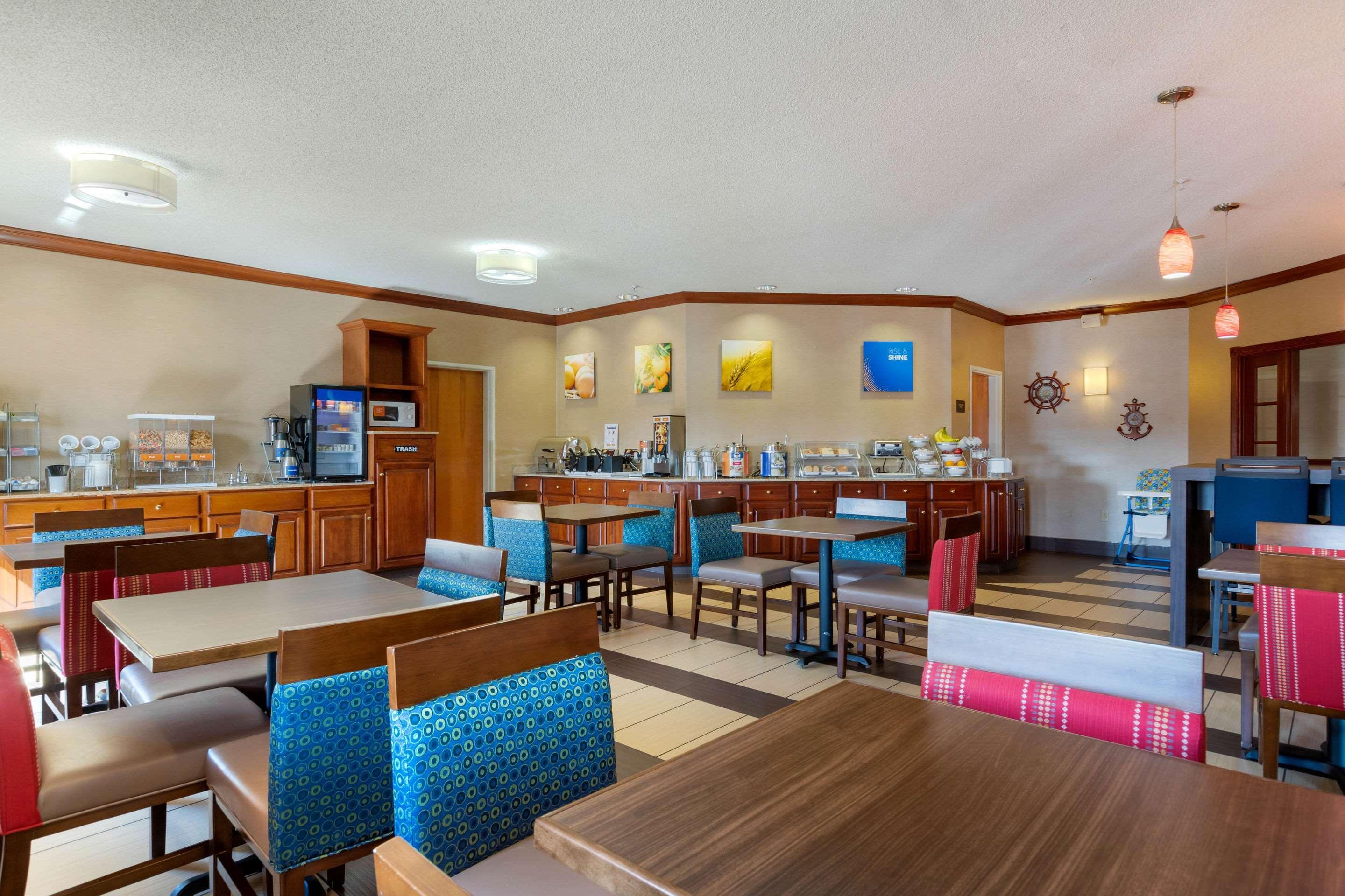 Comfort Suites Stevensville - St Joseph Esterno foto
