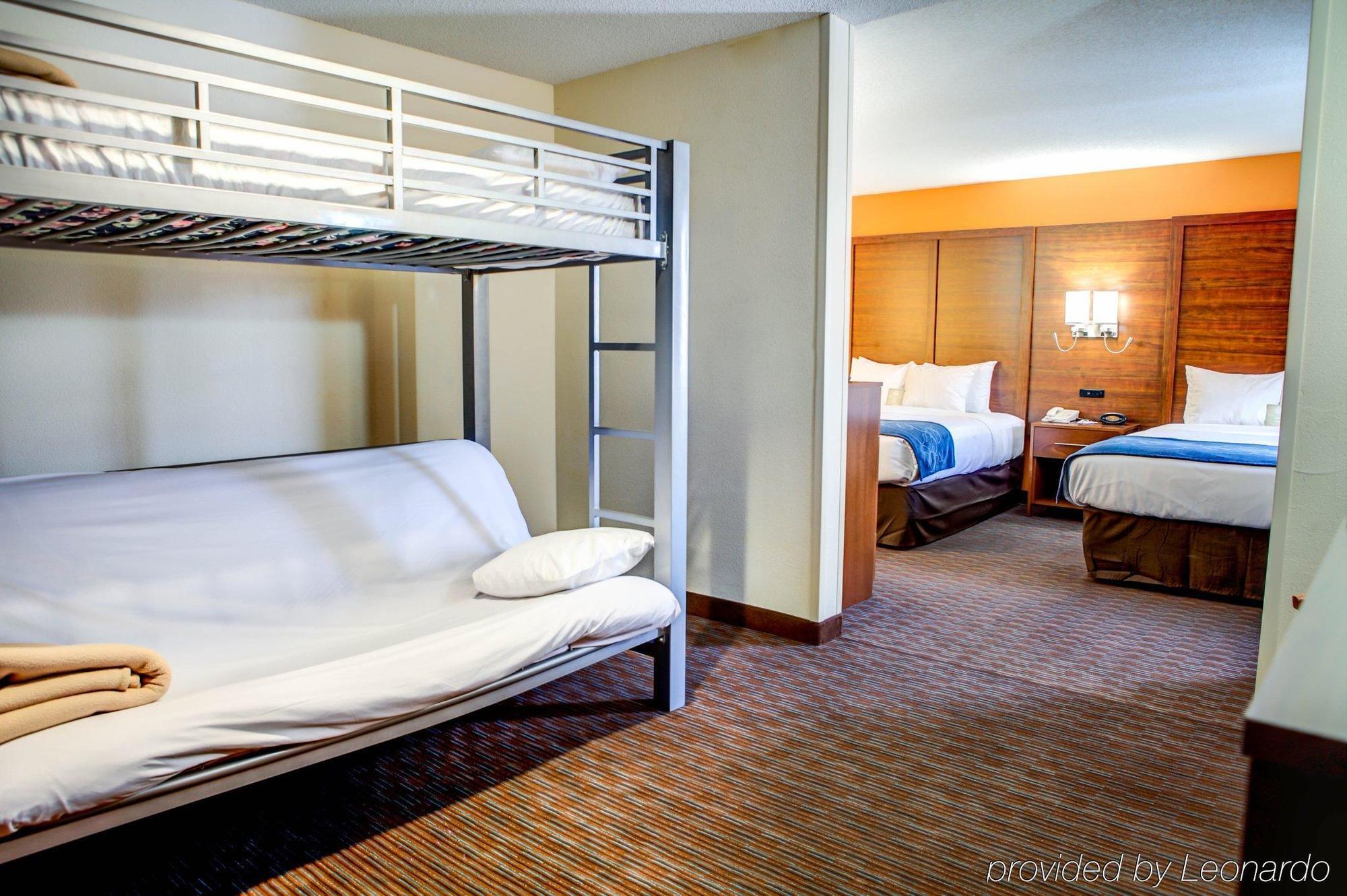 Comfort Suites Stevensville - St Joseph Esterno foto